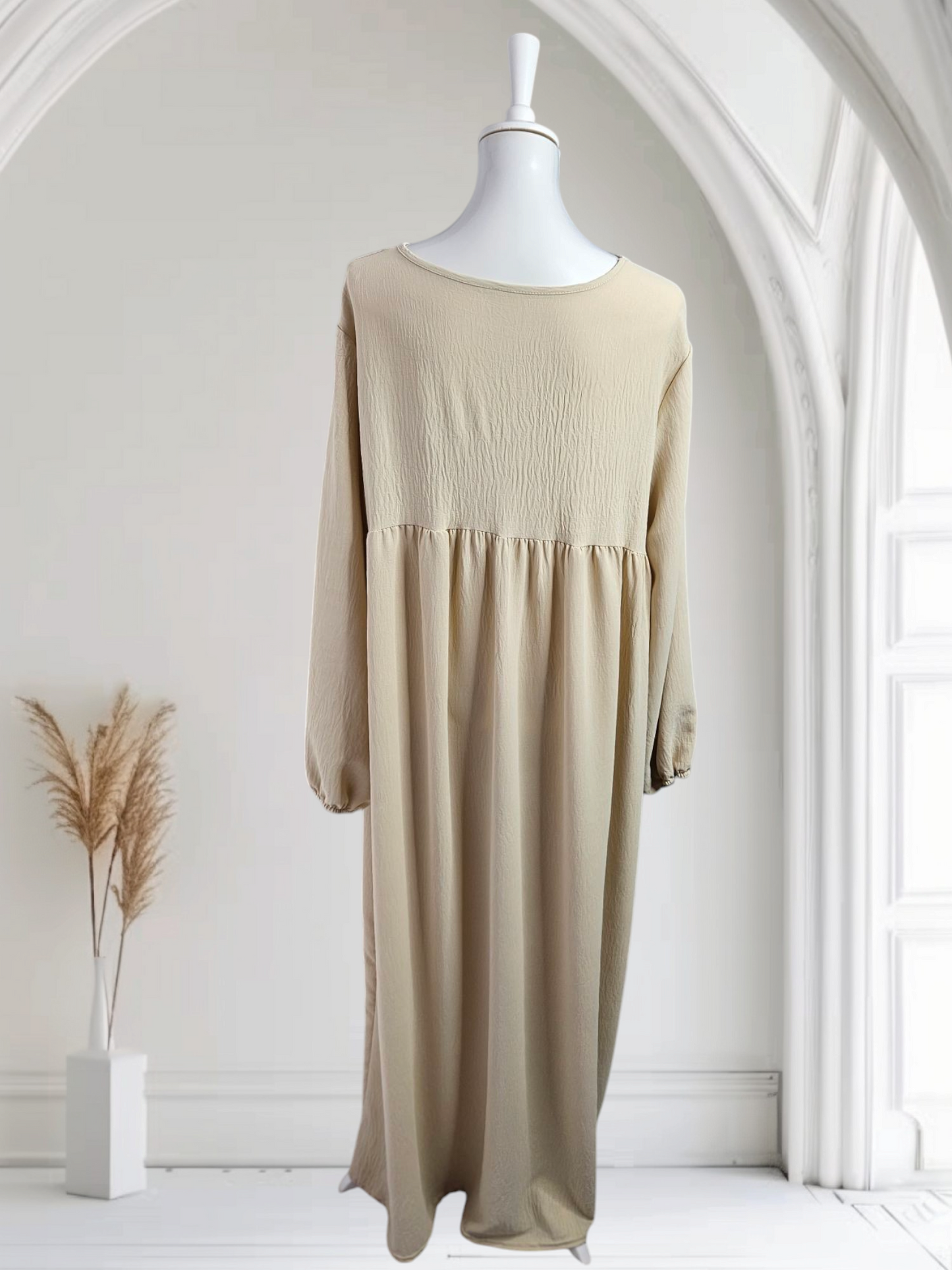 Abaya Kleid mit breiten Ärmel Farbe Beige