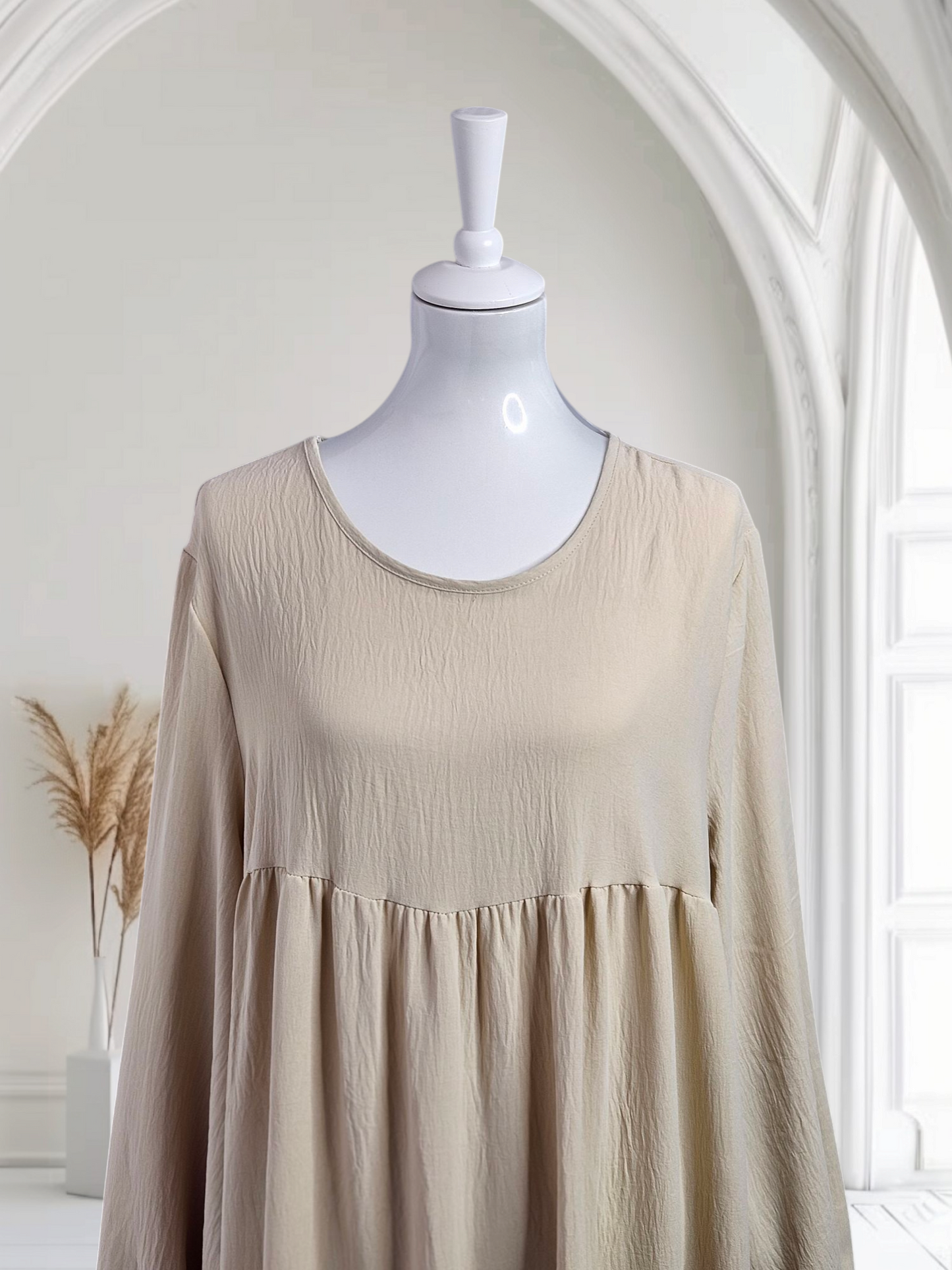 Abaya Kleid mit breiten Ärmel Farbe Beige