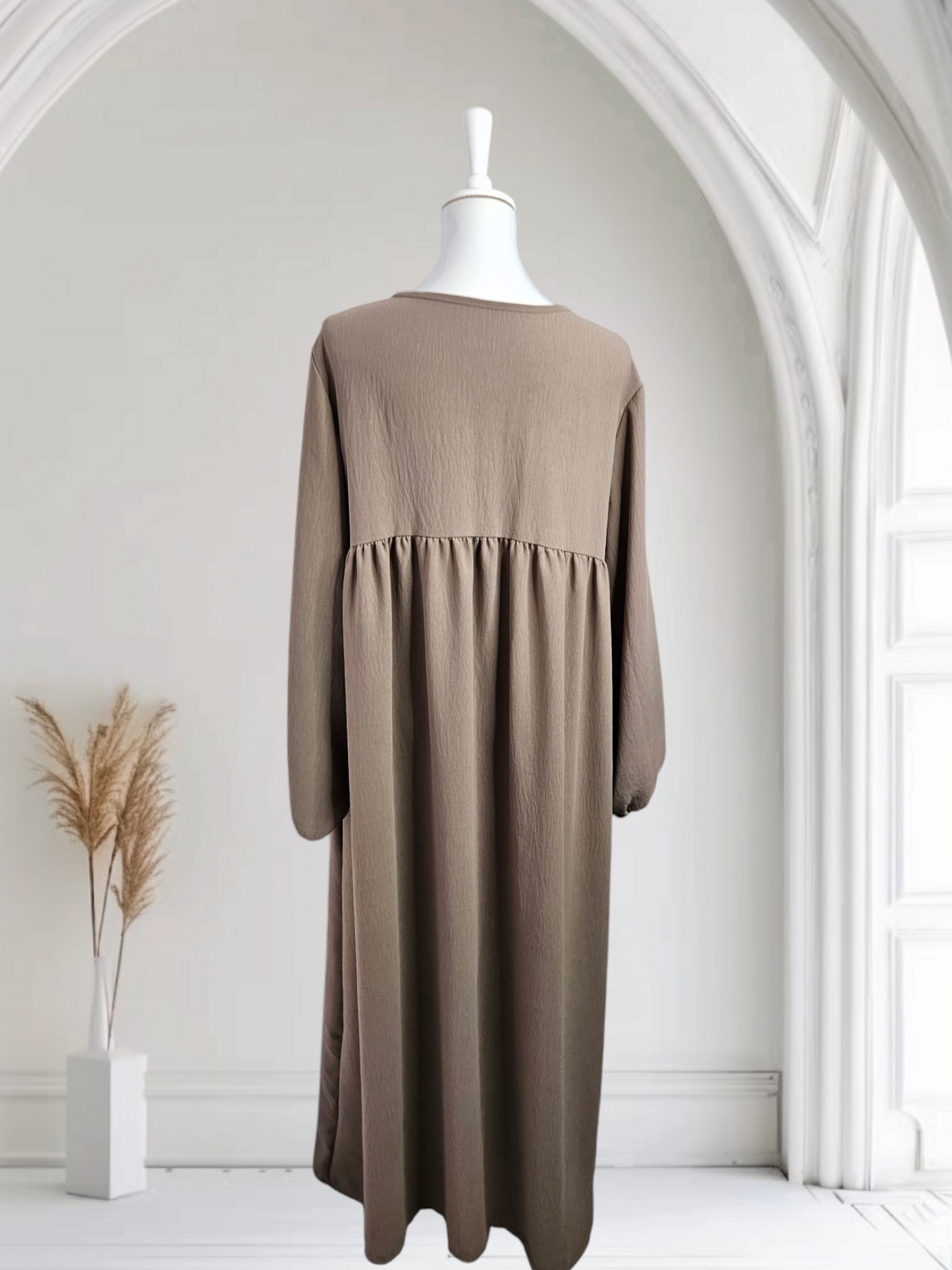 Abaya Kleid mit breiten Ärmel Farbe Sandbraun